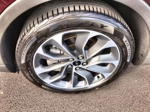 Used 2022 Lincoln Nautilus Reserve w/ Equipment Group 201A image 10