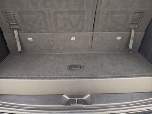 Used 2018 GMC Yukon SLE w/ SLE Value Package image 31