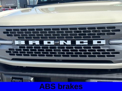 Used 2025 Ford Bronco Badlands AWD/4WD image 16