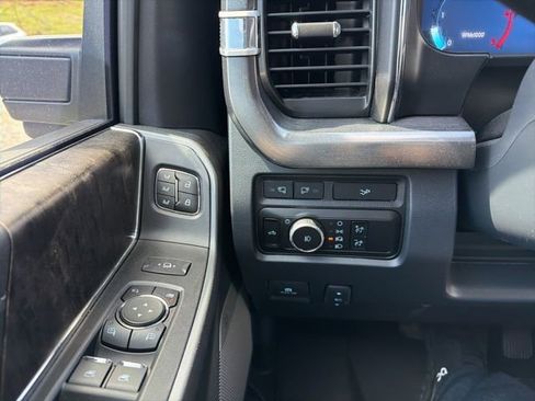 Used 2024 Ford F250 Lariat w/ Lariat Ultimate Package image 20
