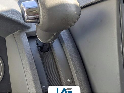 Used 2010 Chrysler Town & Country Touring image 18