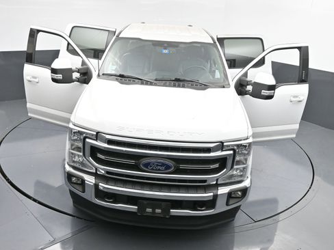 Used 2020 Ford F250 Lariat w/ Lariat Value Package image 39