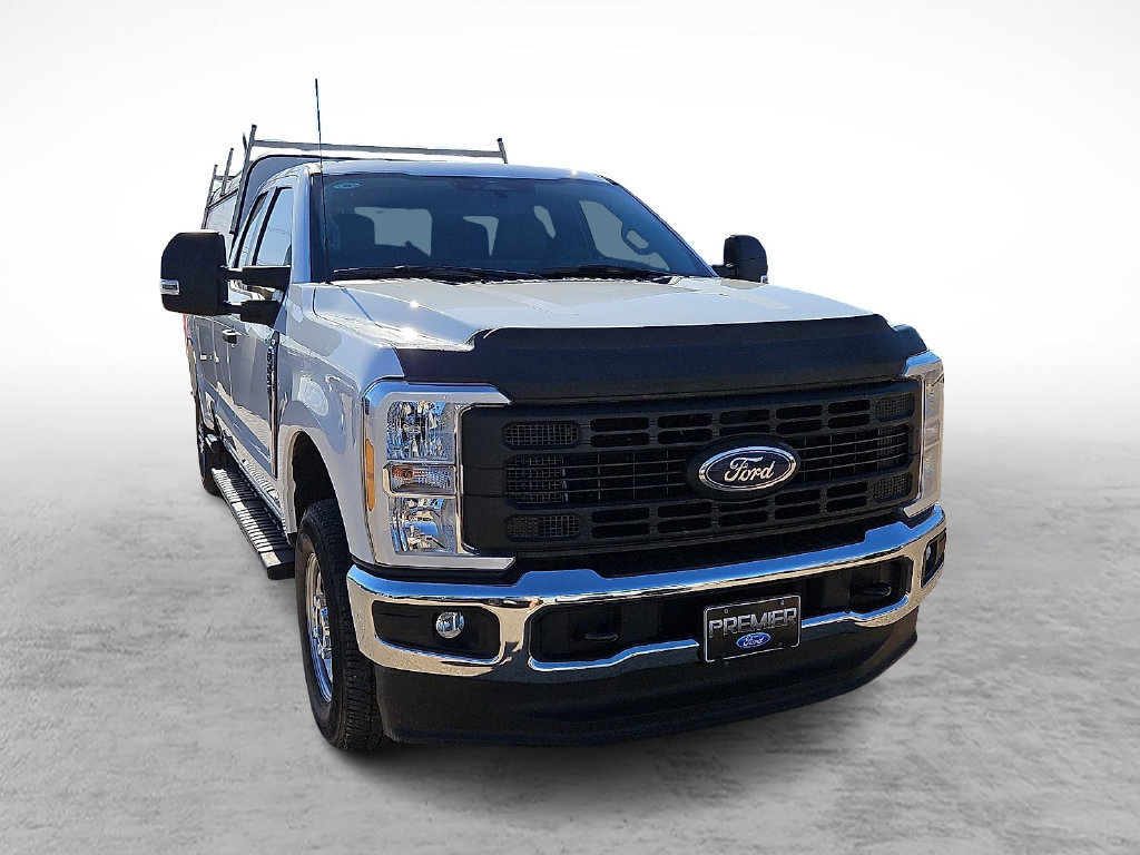 Used 2023 Ford F250 XL w/ XL Chrome Package AWD/4WD image 2