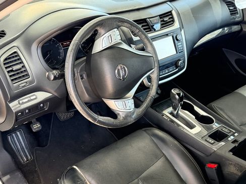 Used 2016 Nissan Altima 2.5 SL w/ 2.5 Technology Package FWD image 9