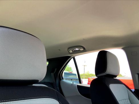 Used 2019 Chevrolet Equinox LS image 14