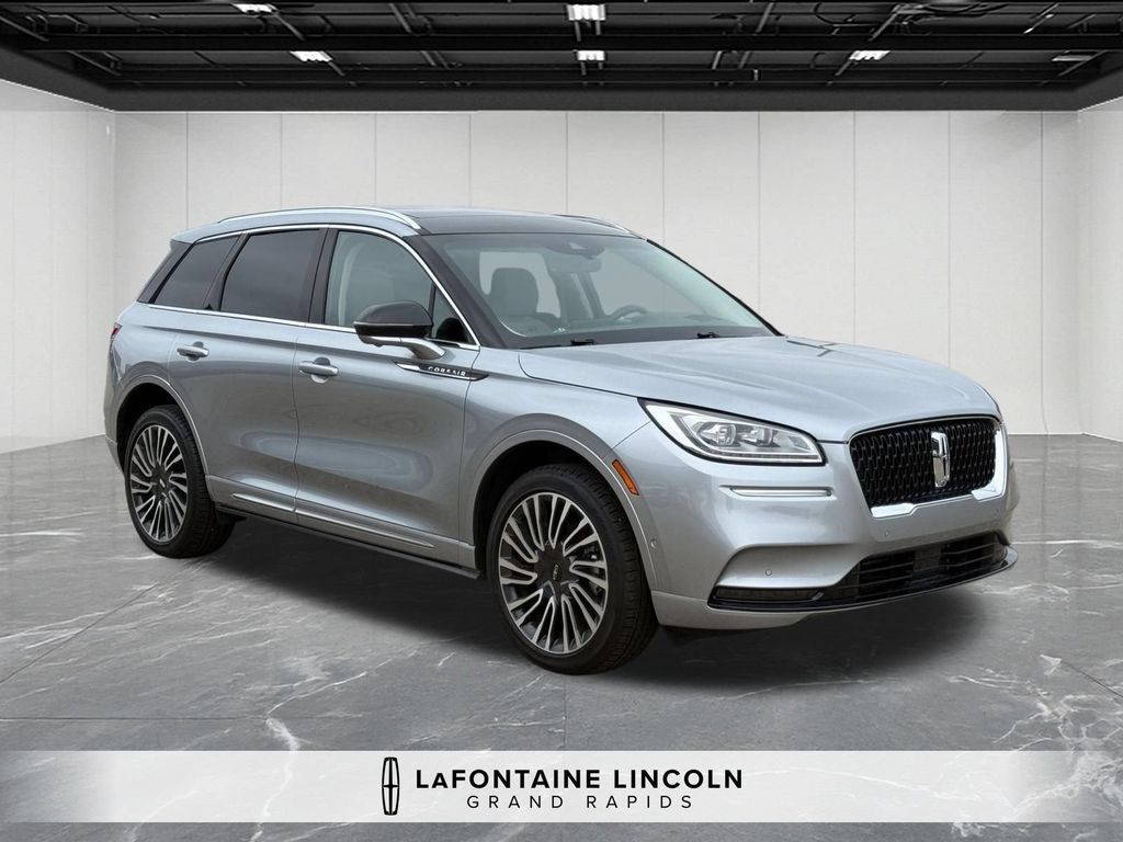 Certified 2022 Lincoln Corsair Reserve w/ Equipment Group 201A AWD/4WD image 7