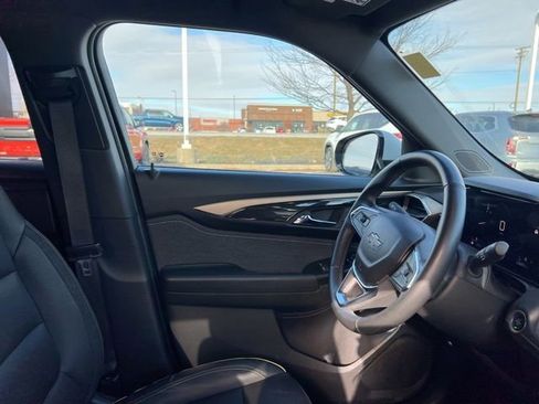 Used 2024 Chevrolet TrailBlazer ACTIV w/ Driver Confidence Package image 34