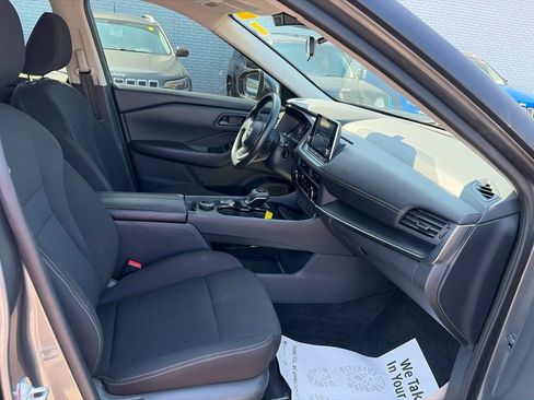 Used 2024 Nissan Rogue S AWD/4WD image 20