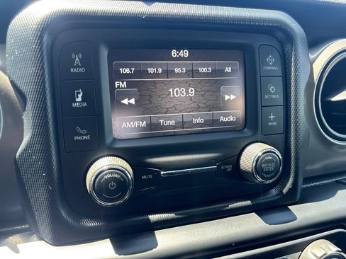 Used 2019 Jeep Wrangler Unlimited Sport S AWD/4WD image 24