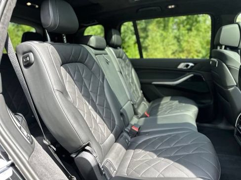 Used 2025 BMW X7 xDrive40i w/ M Sport Package AWD/4WD image 24