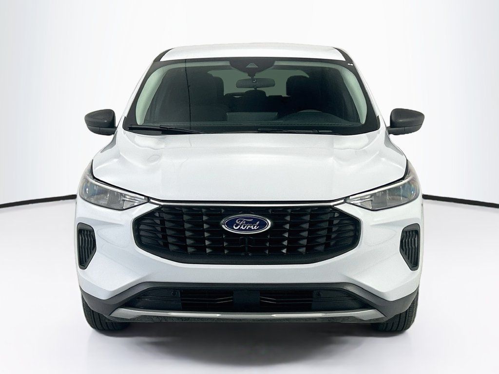 Used 2025 Ford Escape Active w/ Tech Pack #1 FWD image 2