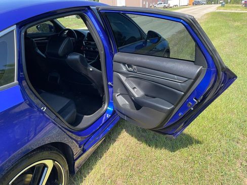 Used 2018 Honda Accord Sport image 15