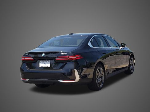 New 2027 BMW 530i xDrive w/ Premium Package AWD/4WD image 5