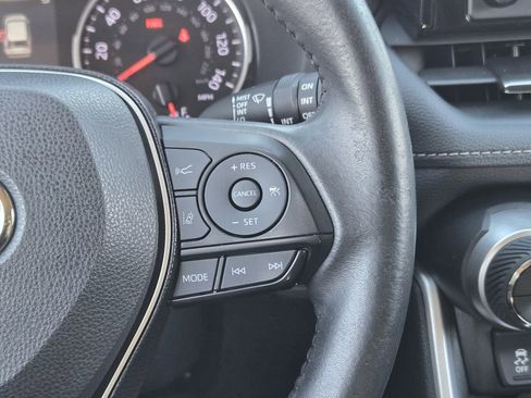 Used 2021 Toyota RAV4 XLE Premium image 35