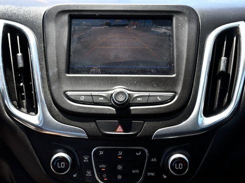 Used 2021 Chevrolet Equinox LT w/ Driver Convenience Package image 26