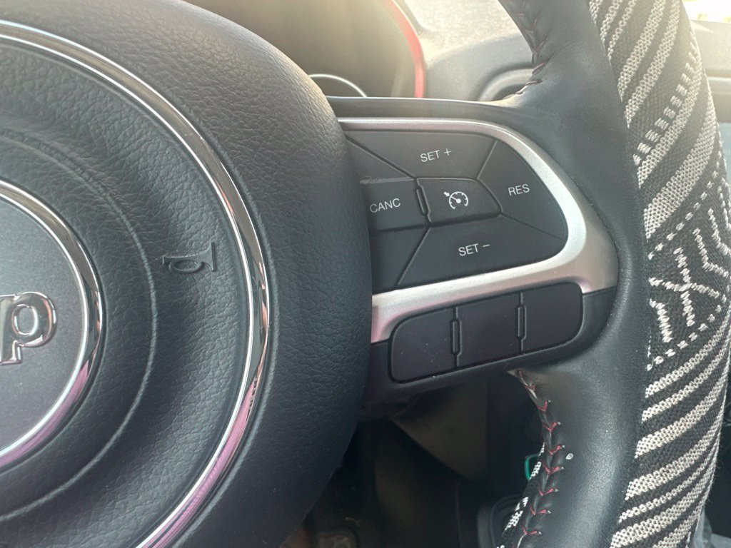 Used 2018 Jeep Compass Trailhawk AWD/4WD image 12