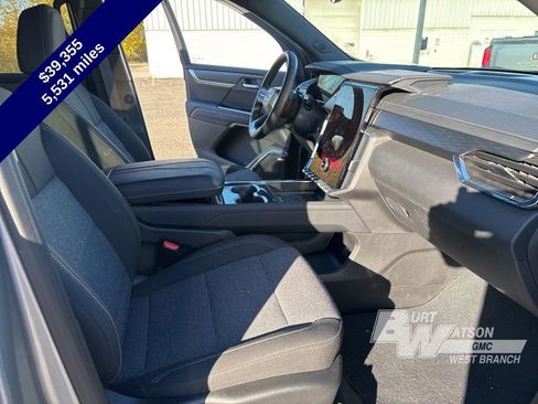 Used 2025 GMC Acadia Elevation w/ Black Edition image 6