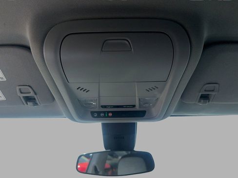 Used 2023 Chevrolet Equinox LT w/ Driver Convenience Package image 39