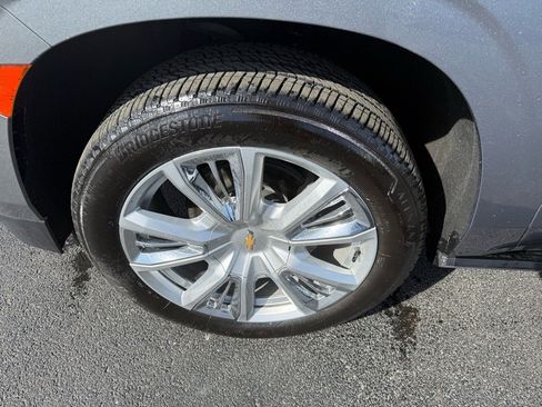 Used 2022 Chevrolet Tahoe High Country w/ Premium Package image 11