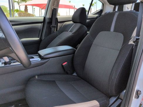 Used 2024 Nissan Sentra SV FWD image 13