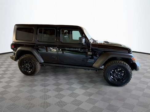 Used 2023 Jeep Wrangler Unlimited w/ Cold Weather Group AWD/4WD image 5