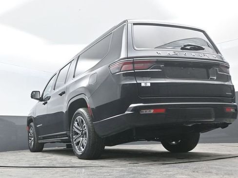 Used 2024 Jeep Wagoneer L Series II w/ Flexible Seating Group image 36