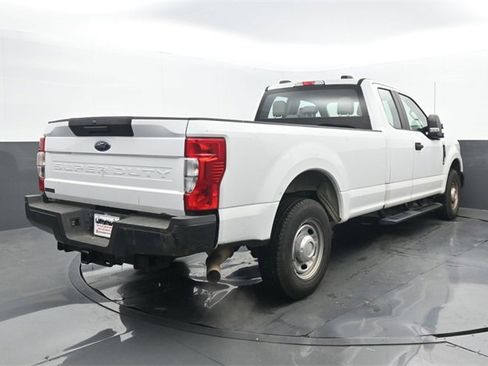 Used 2022 Ford F250 XL w/ Power Equipment Group image 6