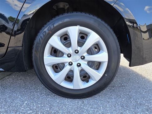 Certified 2023 Toyota Corolla LE image 19