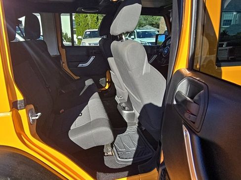 Used 2012 Jeep Wrangler Unlimited Sahara w/ Dual Top Group image 12