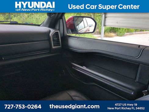 Used 2019 Ford Expedition XLT w/ Equipment Group 202A RWD image 19