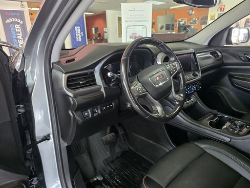 Used 2021 GMC Acadia AT4 w/ Technology Package AWD/4WD image 8