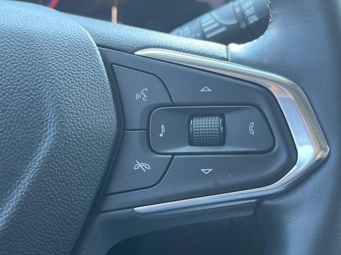 Used 2024 Chevrolet Trax LT w/ Driver Confidence Package FWD image 27