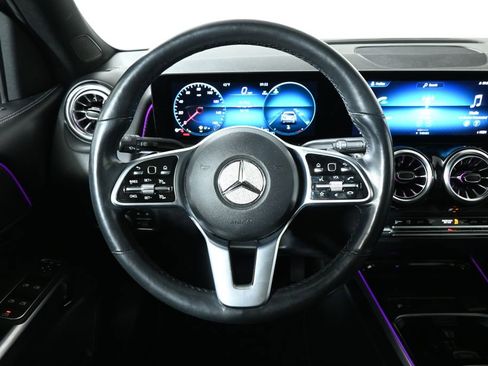 Certified 2022 Mercedes-Benz GLB 250 4MATIC image 16