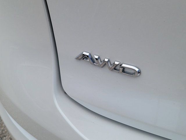 Used 2023 Toyota Crown AWD/4WD image 10