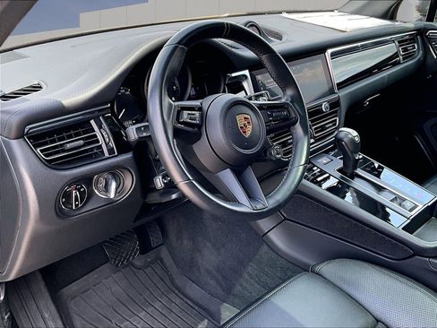 Certified 2024 Porsche Macan Turbo AWD/4WD image 4