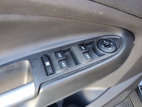 Used 2018 Ford Escape SE image 14