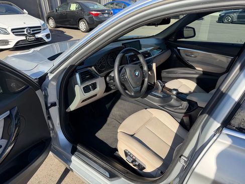 Used 2016 BMW 340i xDrive Sedan image 10