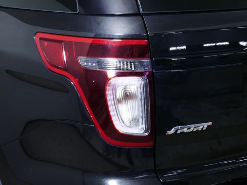 Used 2015 Ford Explorer Sport w/ Equipment Group 401A AWD/4WD image 17