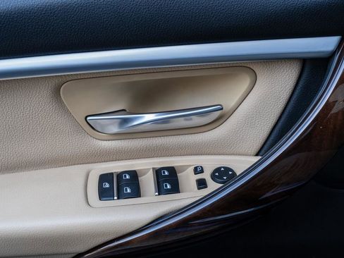 Used 2018 BMW 330i xDrive Sedan w/ Convenience Package AWD/4WD image 13