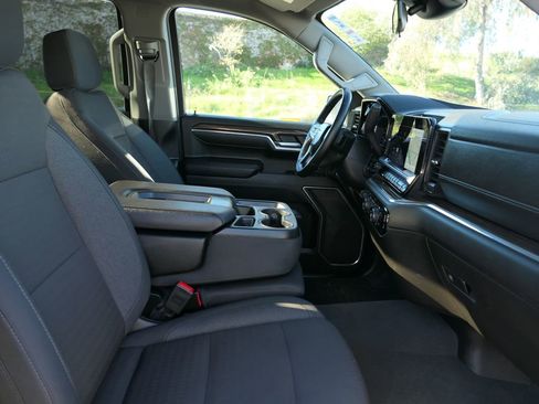 Used 2025 Chevrolet Silverado 1500 LT image 26