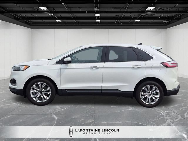 Used 2023 Ford Edge Titanium AWD/4WD image 2
