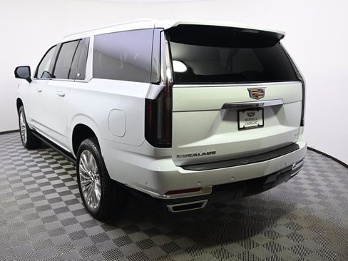 New 2026 Cadillac Escalade ESV Luxury w/ Touring Package image 3