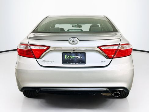 Used 2017 Toyota Camry SE FWD image 7