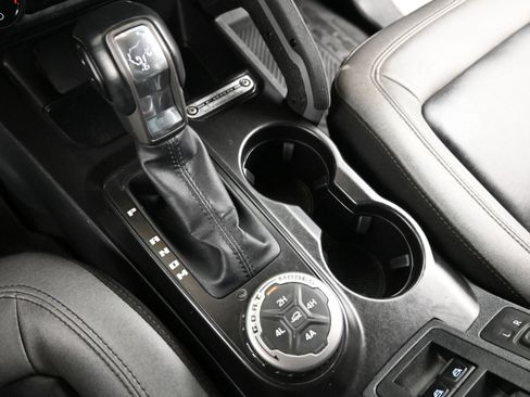 Used 2023 Ford Bronco Big Bend w/ Sasquatch Package AWD/4WD image 18