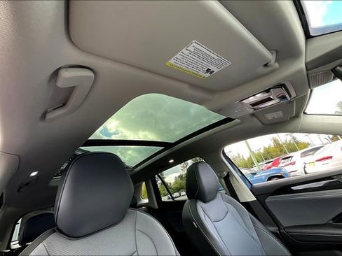 New 2025 Volkswagen Tiguan SE AWD/4WD image 26