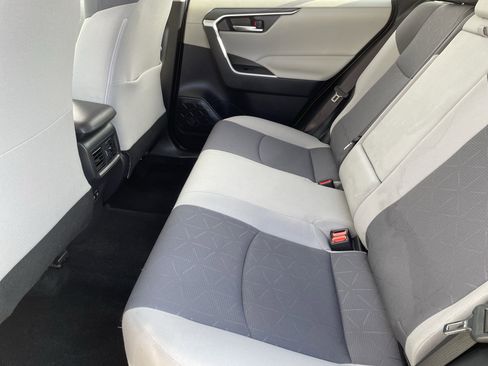 Used 2019 Toyota RAV4 XLE image 17