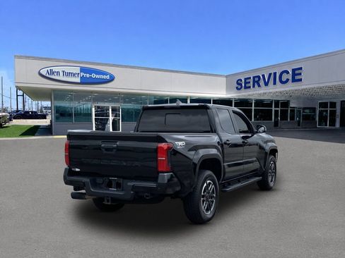 Used 2024 Toyota Tacoma TRD Sport w/ TRD Sport Upgrade Package RWD image 7