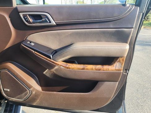 Used 2015 GMC Yukon Denali w/ Premium Package image 11