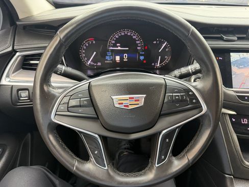 Used 2017 Cadillac XT5 Luxury FWD image 29