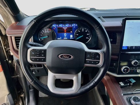 Used 2024 Ford Expedition Limited AWD/4WD image 11